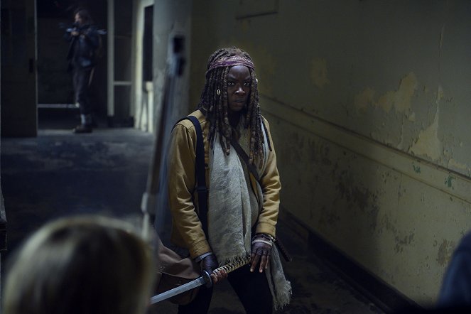 The Walking Dead - Sebhelyek - Filmfotók - Danai Gurira