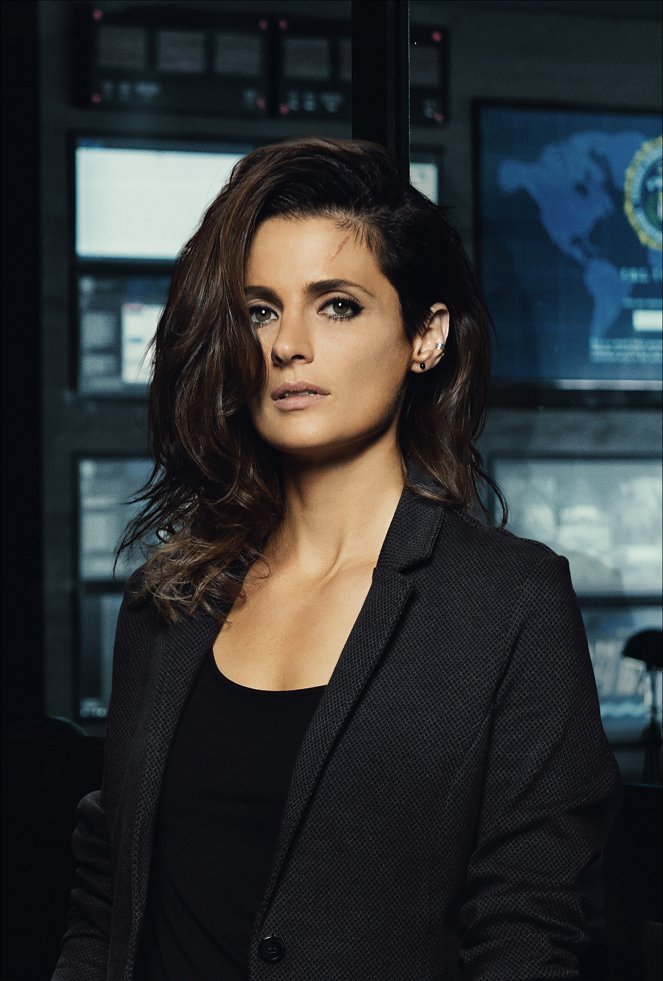 Absentia - Season 2 - Werbefoto - Stana Katic