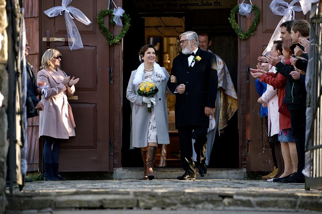 Strážmistr Topinka - Zločin na svatbě - Photos - Veronika Freimanová, Jiří Bartoška