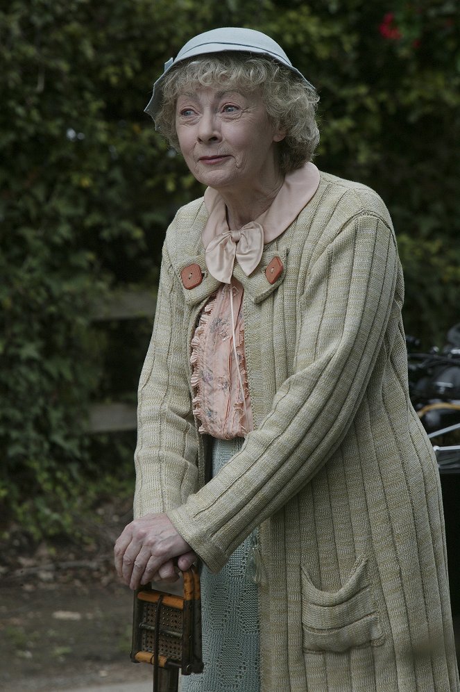 Agatha Christie Marple kisasszonya - Gyilkosság a paplakban - Filmfotók - Geraldine McEwan