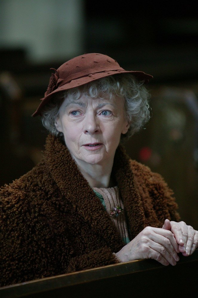 Agatha Christie Marple kisasszonya - Gyilkosság a paplakban - Filmfotók - Geraldine McEwan