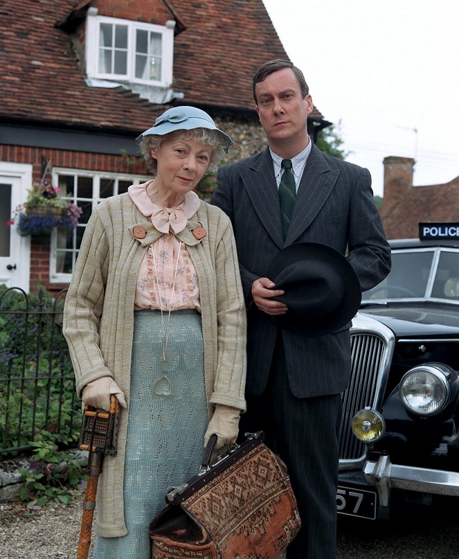 Agatha Christie Marple kisasszonya - Gyilkosság a paplakban - Promóció fotók - Geraldine McEwan, Stephen Tompkinson