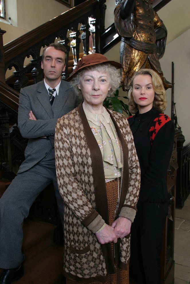 Agatha Christie's Marple - El tren de las 4:50 de Paddington - Promoción - John Hannah, Geraldine McEwan, Amanda Holden