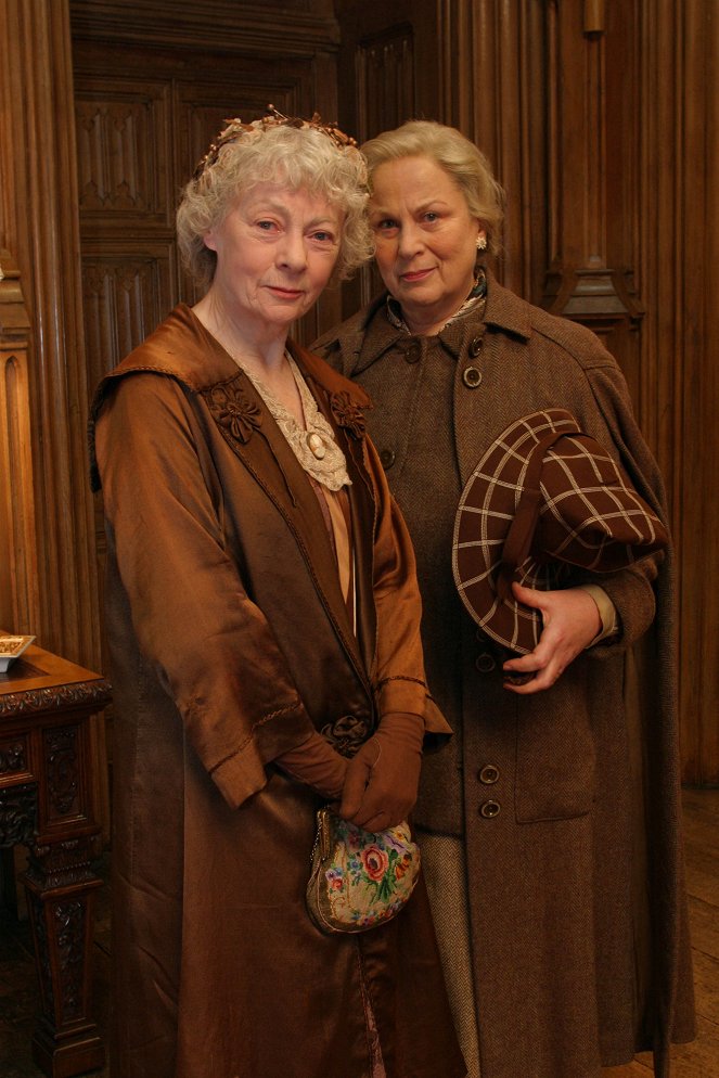 Agatha Christie's Marple - 16:50 ab Paddington - Werbefoto - Geraldine McEwan, Pam Ferris