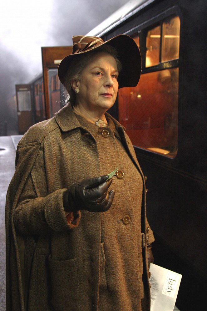 Agatha Christie's Marple - 4.50 from Paddington - Van film - Pam Ferris