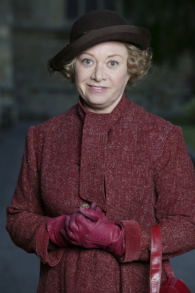 Agatha Christie's Marple - Season 1 - Ein Mord wird angekündigt - Werbefoto - Elaine Paige