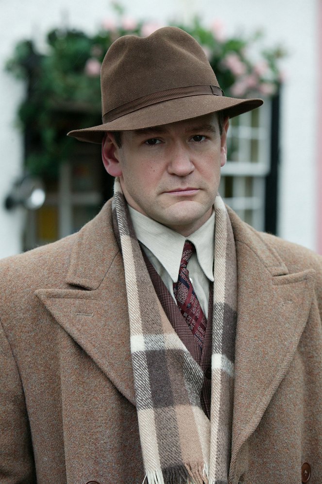 Agatha Christie: Slečna Marpleová - Ohlásená vražda - Promo - Alexander Armstrong