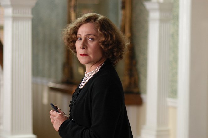 Agatha Christie's Marple - Season 1 - Ein Mord wird angekündigt - Filmfotos - Zoë Wanamaker