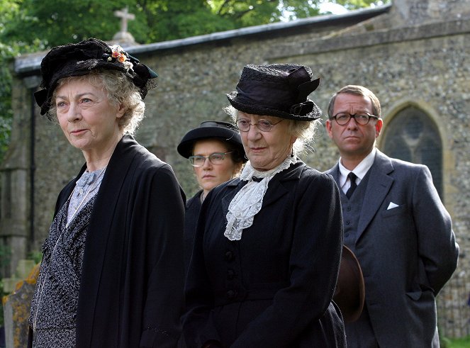 Agatha Christie's Marple - The Moving Finger - Van film - Geraldine McEwan, Jessica Hynes, Thelma Barlow, Sean Pertwee