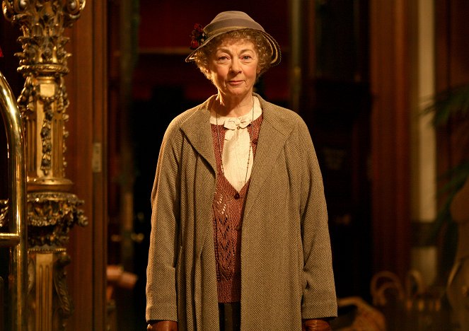 Agatha Christie Marple kisasszonya - Season 2 - Szunnyadó gyilkosság - Promóció fotók - Geraldine McEwan