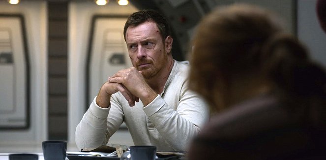 Ztraceni ve vesmíru - Zamoření - Z filmu - Toby Stephens