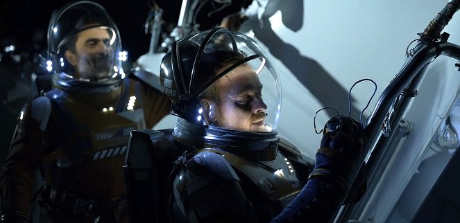 Lost in Space - Elveszve az űrben - Veszély, Will Robinson! - Filmfotók - Toby Stephens