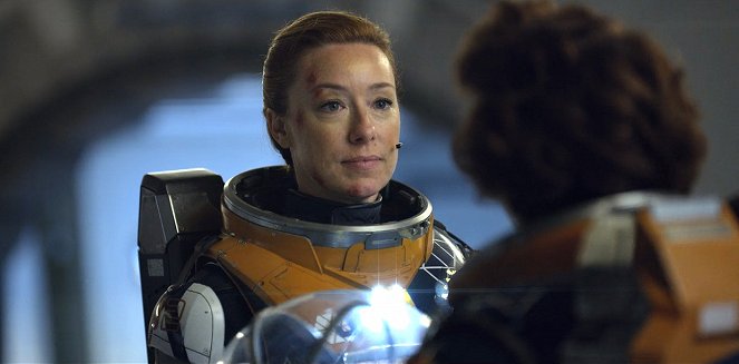 Lost in Space - Danger, Will Robinson - Van film - Molly Parker