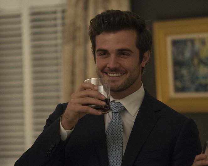 Good Trouble - Less Than - Z filmu - Beau Mirchoff