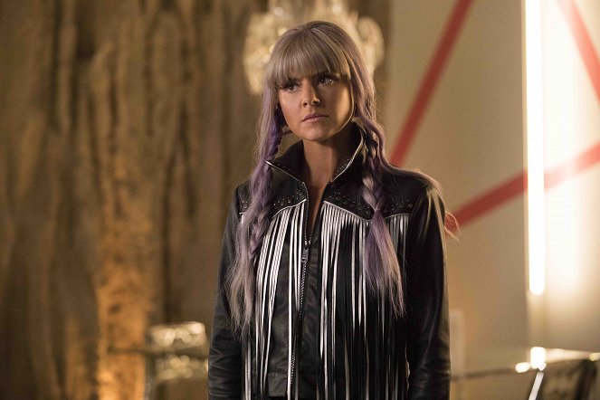 Future Man - Exes and O’s AKA 10 Things I Hate About Stu - Filmfotók - Eliza Coupe