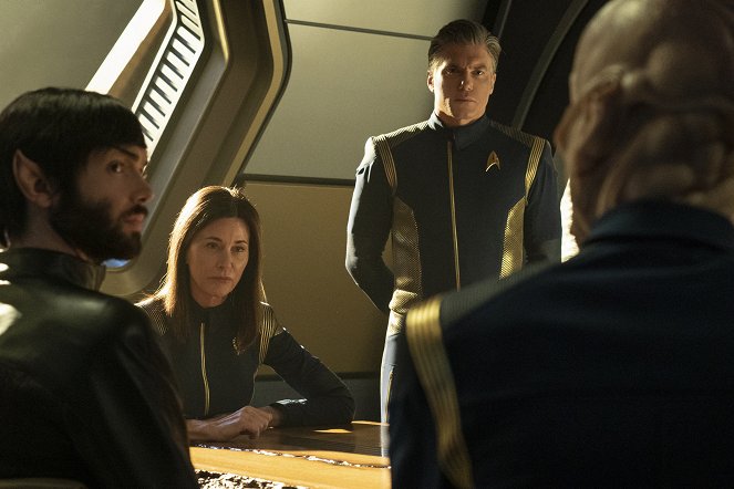 Star Trek: Discovery - The Red Angel - Photos - Ethan Peck, Jayne Brook, Anson Mount