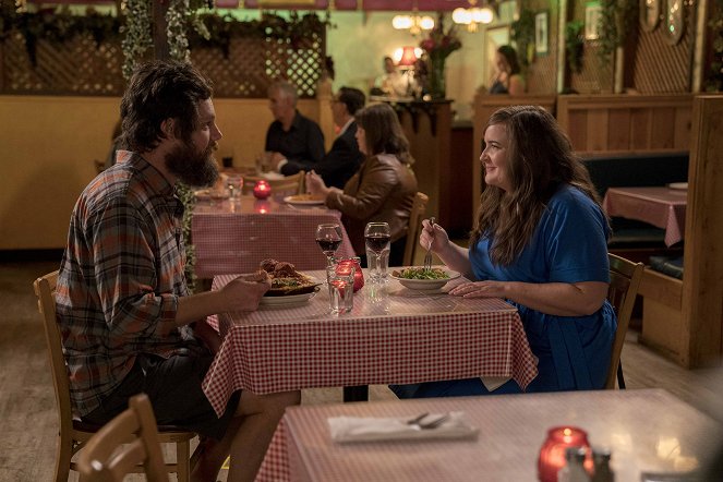 Shrill - Date - De la película - Luka Jones, Aidy Bryant