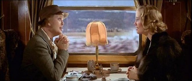 The Lady Vanishes - Van film - Angela Lansbury, Cybill Shepherd