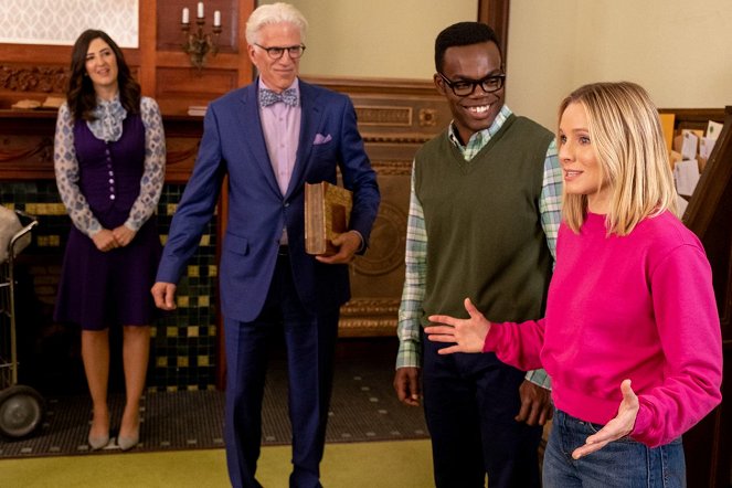 The Good Place - The Book Of Dougs - Photos - Ted Danson, William Jackson Harper, Kristen Bell