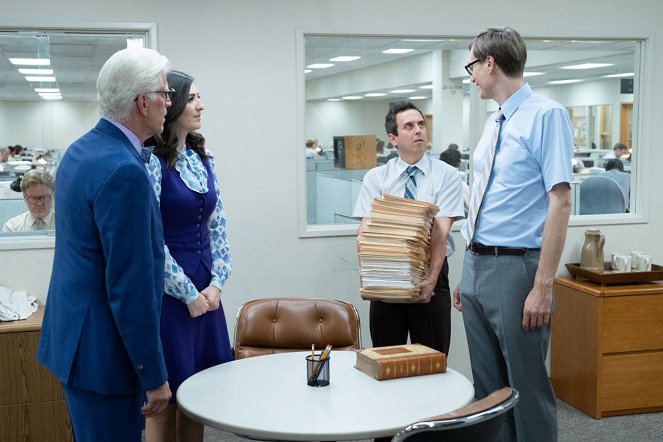 The Good Place - Season 3 - Janet(s) - Photos - Ted Danson, D'Arcy Carden