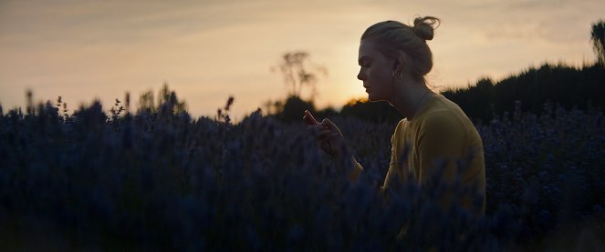 Violet hangja - Filmfotók - Elle Fanning