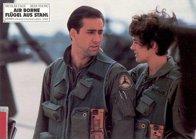 Ohnivá eskadra - Fotosky - Nicolas Cage, Sean Young