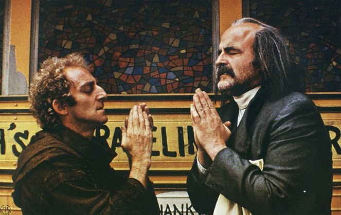O Hábito Não Faz o Monge - Do filme - Marty Feldman, Peter Boyle