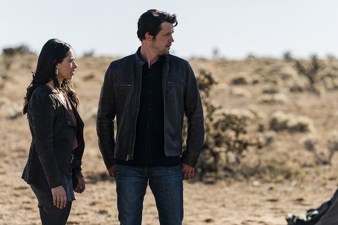 Roswell, New Mexico - Songs About Texas - Photos - Jeanine Mason, Nathan Parsons