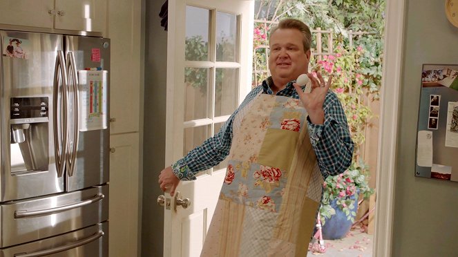 Modern Family - Did the Chicken Cross the Road? - Photos - Eric Stonestreet