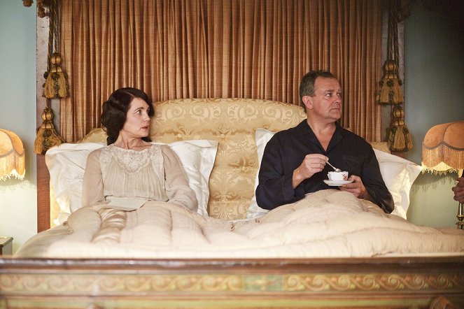 Downton Abbey - Season 4 - Schatten des Todes - Filmfotos - Elizabeth McGovern, Hugh Bonneville