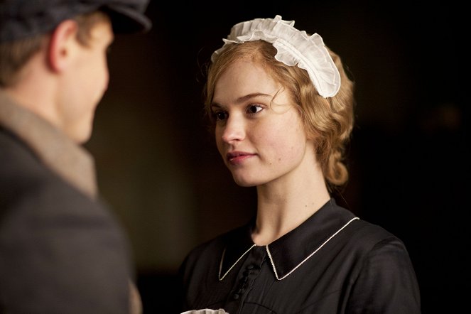 Downton Abbey - Episode 2 - Van film - Lily James