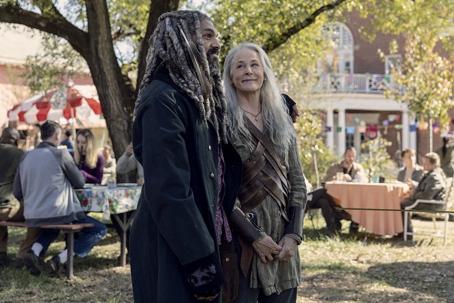 Żywe trupy - Cisza przed burzą - Z filmu - Khary Payton, Melissa McBride