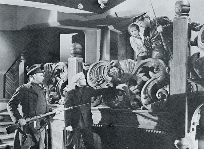 Volgan morsian - Kuvat elokuvasta - Richard Alexander, Douglas Fairbanks Jr., Nancy Carroll