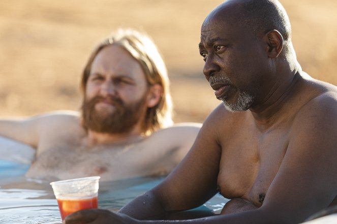 Lodge 49 - Something from Nothing - Filmfotos - Brent Jennings