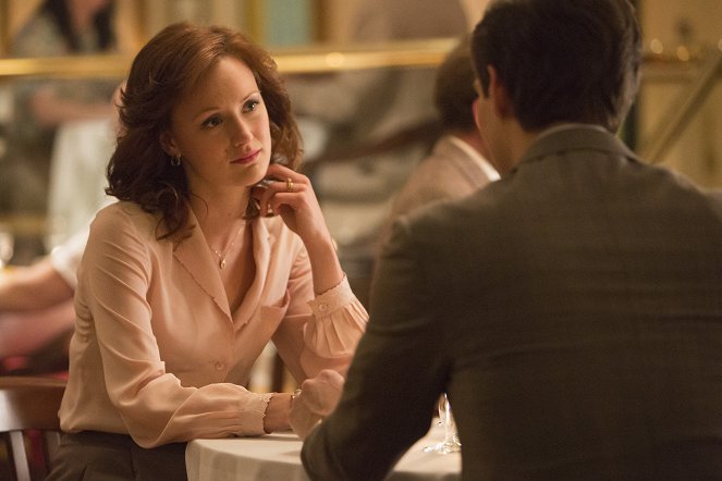 Halt and Catch Fire - Giant - Photos - Kerry Bishé
