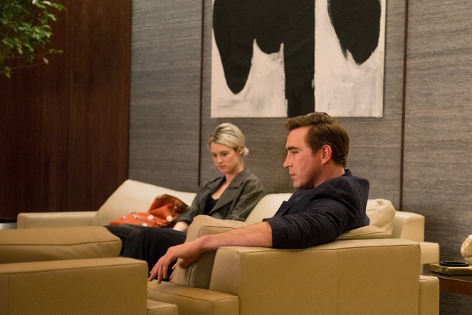Halt and Catch Fire - Season 2 - Extract and Defend - Van film - Lee Pace