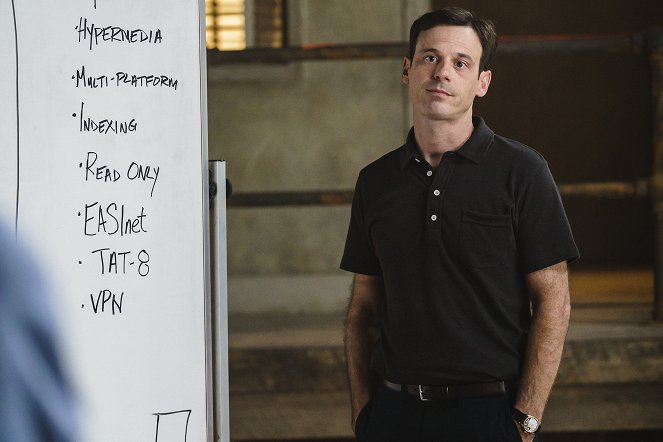 Halt and Catch Fire - NeXT - Photos - Scoot McNairy