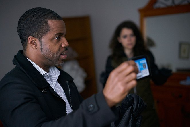 Orphan Black - The Mitigation of Competition - Photos - Kevin Hanchard