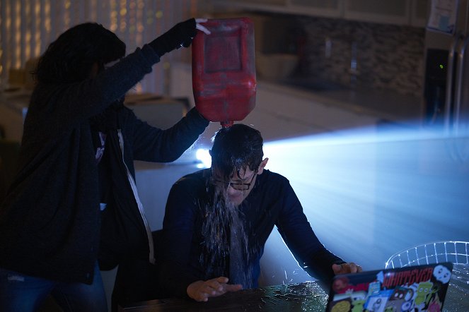 Orphan Black - From Instinct to Rational Control - Photos - James Frain