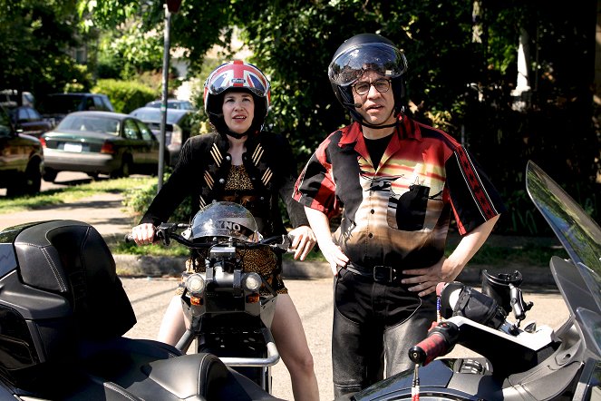 Portlandia - Season 2 - Motorcycle - Photos - Carrie Brownstein, Fred Armisen
