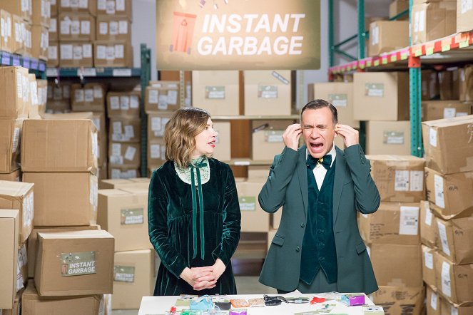 Portlandia - Season 7 - Misunderstood Miracles - Photos - Carrie Brownstein, Fred Armisen