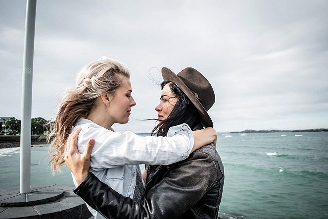 Same But Different: A True New Zealand Love Story - Van film