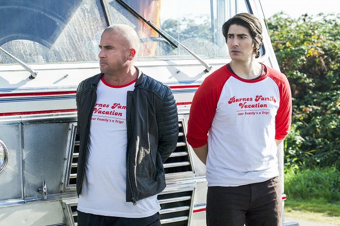 Legends of Tomorrow - The Getaway - Van film - Dominic Purcell, Brandon Routh