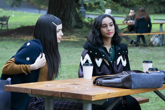 Pretty Little Liars: The Perfectionists - ...If One of Them is Dead - Photos - Sofia Carson, Sydney Park