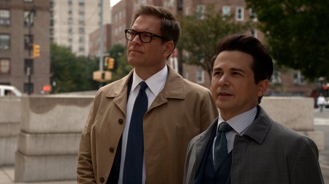 Bull - Por la gracia - De la película - Michael Weatherly, Freddy Rodríguez