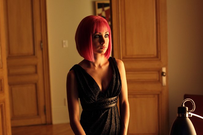 Lost Girl - Season 2 - Can't See the Fae-Rest - Photos - Ksenia Solo