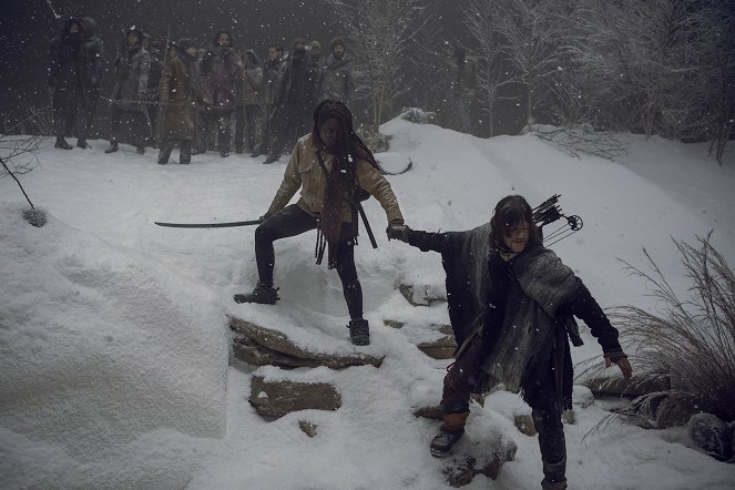 The Walking Dead - A vihar - Filmfotók - Danai Gurira, Norman Reedus