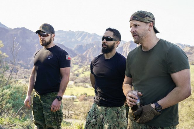 SEAL Team - Paradise Lost - Photos - A. J. Buckley, Neil Brown Jr., David Boreanaz