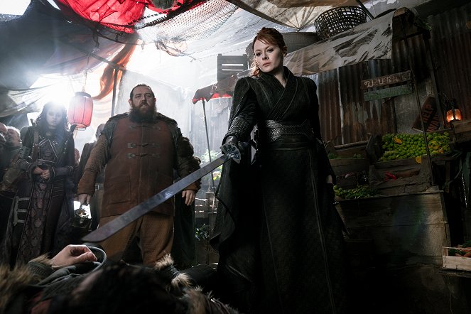 Into the Badlands - Chapter XXVII: The Boar and the Butterfly - Photos - Nick Frost, Emily Beecham