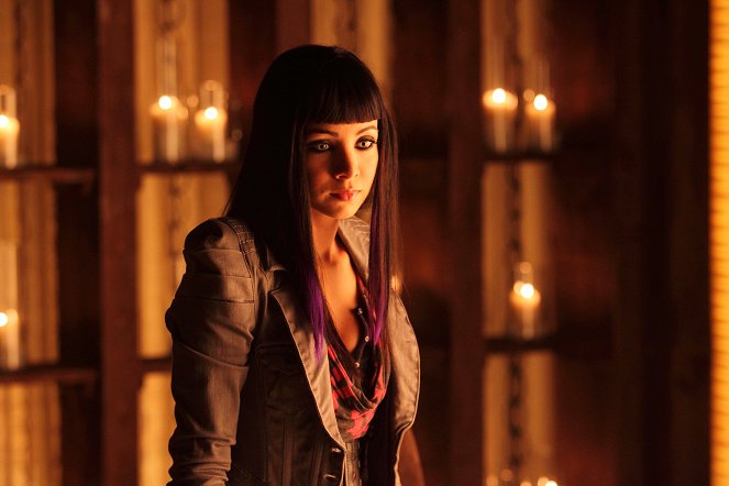 Lost Girl - Table for Fae - Photos - Ksenia Solo